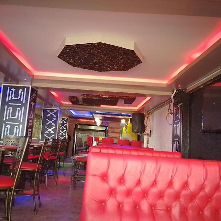 Royal Prince Hotel, Meru Exterior photo