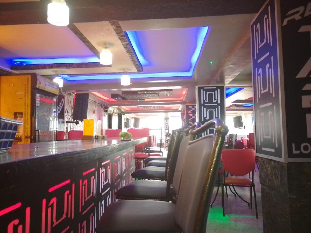 Royal Prince Hotel, Meru Exterior photo